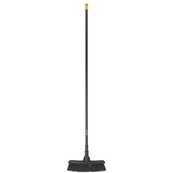FISKARS Solid univerzális kültéri seprű (M)