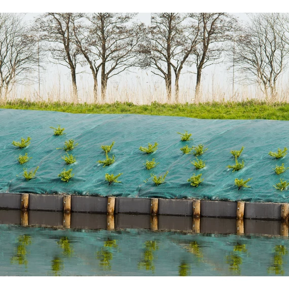 Talajtakaró,zöld 1x50m 90g/m2   Nem vágjuk!